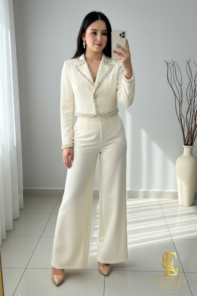 Conjunto Ivory Blazer Corto con Perlas y Palazzo Tiro Alto cod.C292