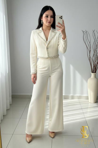 Conjunto Ivory Blazer Corto con Perlas y Palazzo Tiro Alto cod.C292