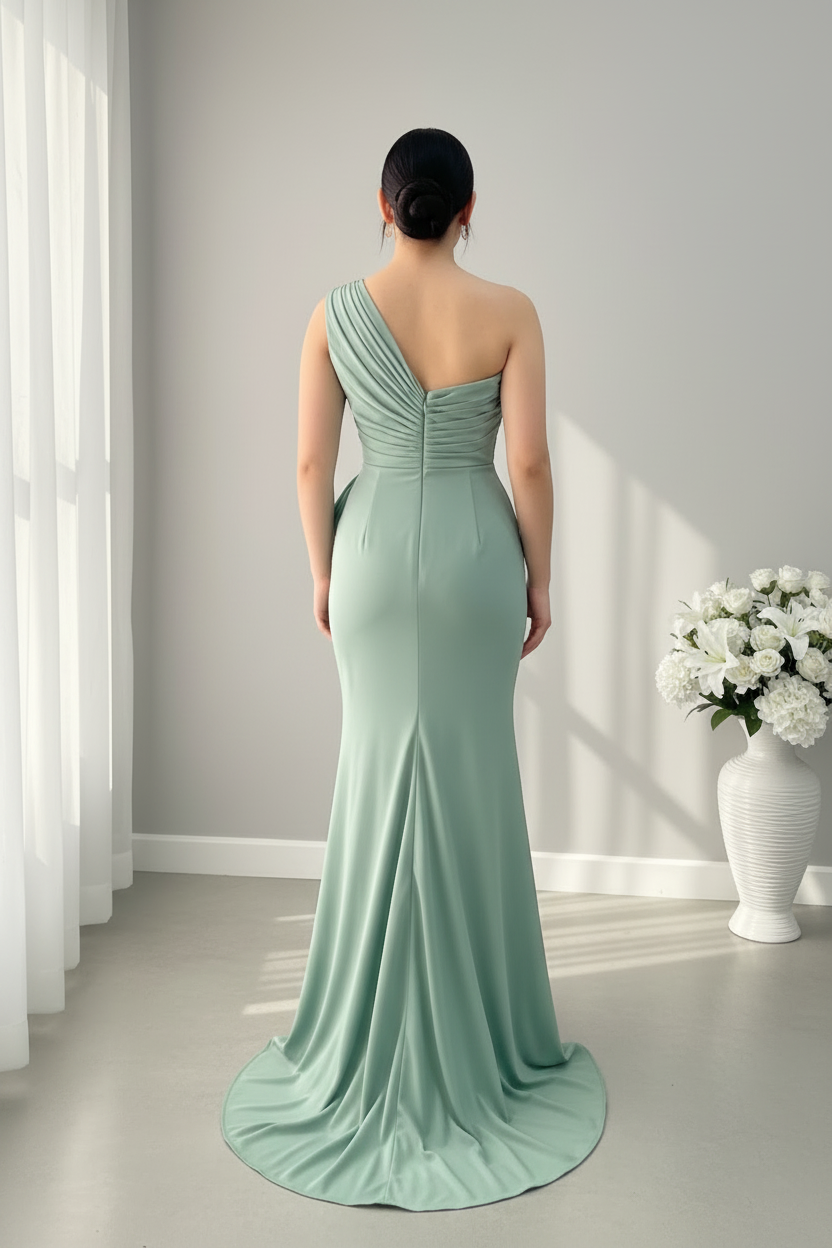 Vestido Verde Menta Un Hombro Perlas Lazo Drapeado Abertura Cola cod.V0048