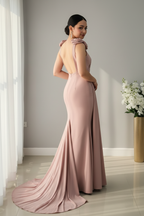 Vestido Rosa Palo Sirena Rosas 3D Hombros y Cola Lateral — Gala y Eventos de Lujo cod.0071