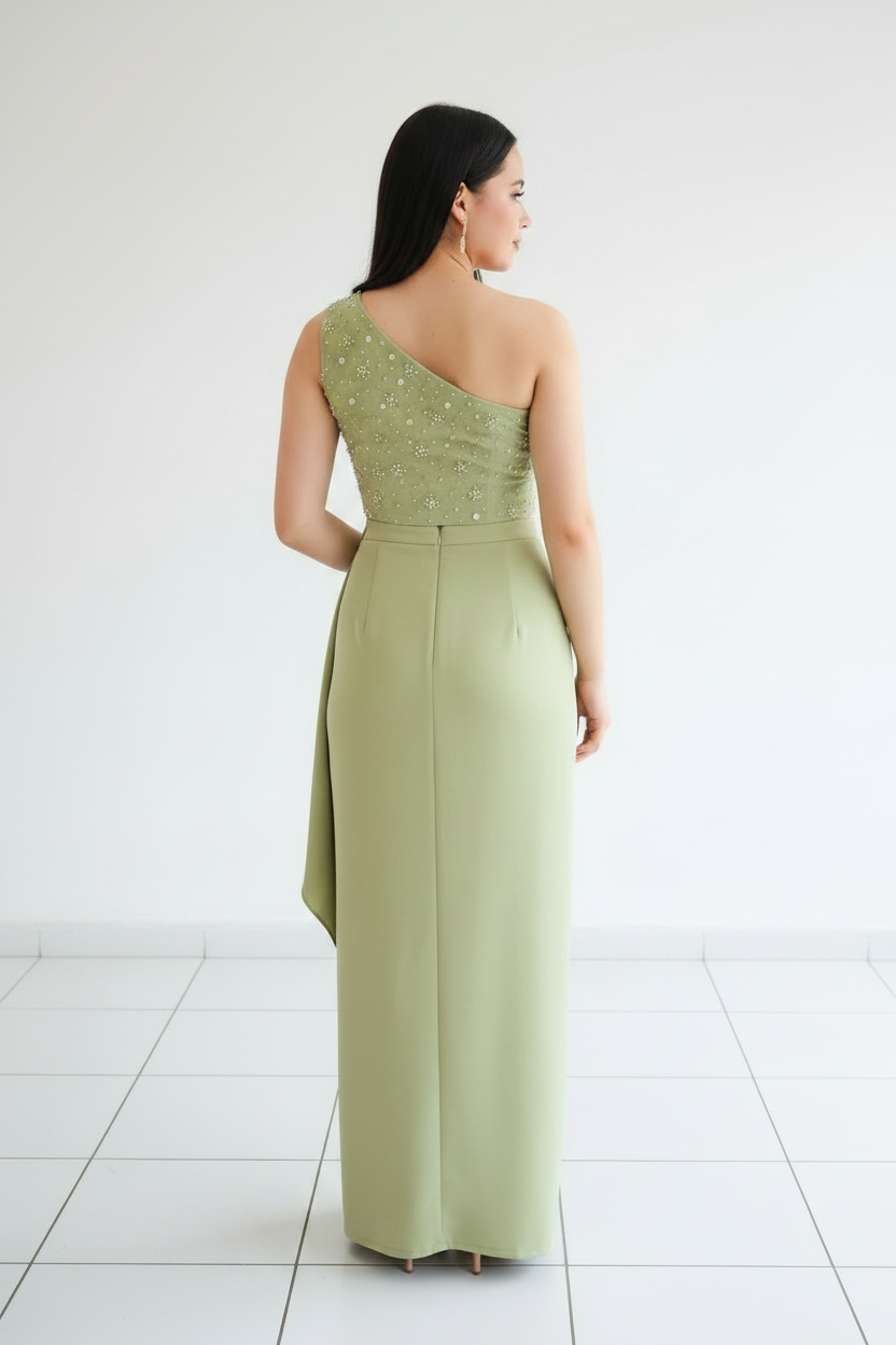 Conjunto Dos Piezas Verde Oliva Top Bordado Floral con Perlas y Rosa 3D cod.C947