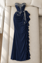 Vestido largo azul marino strapless con pedrería y lazo lateral cod. VC012