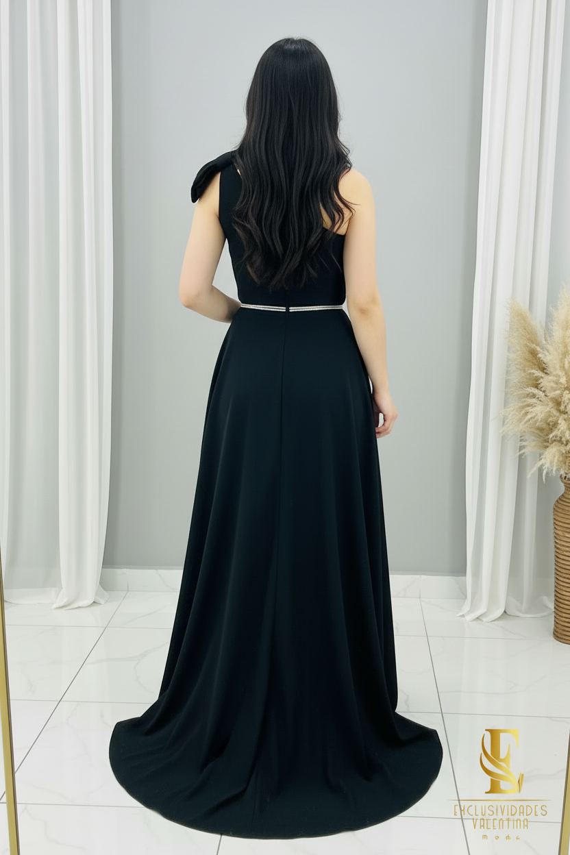 Vestido Negro Largo Un Hombro Moño Cinturón Plateado Falda A-Line Abertura cod.V304