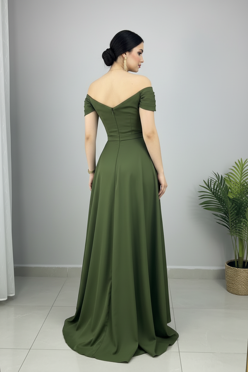 Vestido Largo Verde Oliva Off-Shoulder — Rosa 3D Cintura & Abertura Lateral cod.891