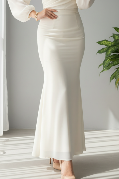 Conjunto Dos Piezas Blanco Marfil Top Wrap Escote V Manga Bishop Falda Sirena cod.841