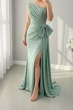 Vestido Verde Menta Un Hombro Perlas Lazo Drapeado Abertura Cola cod.V0048