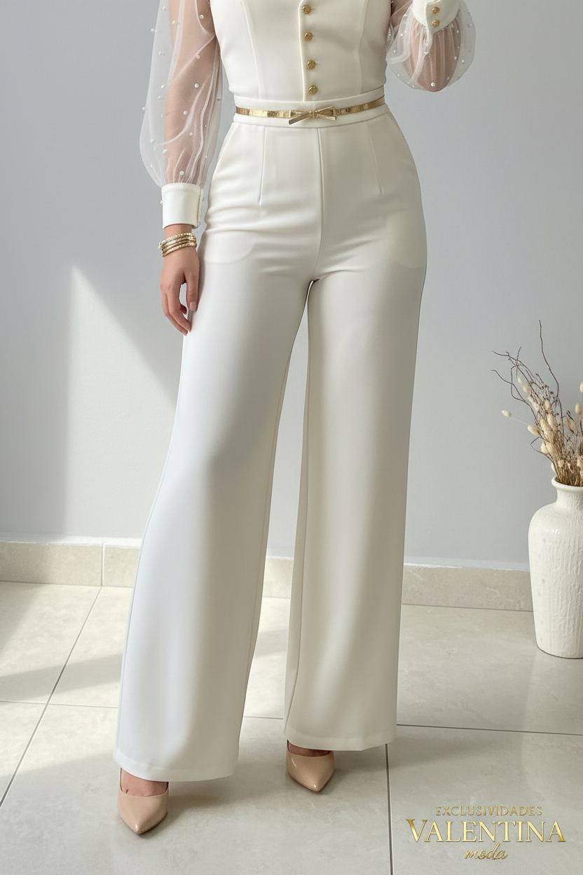 Enterizo Blanco Marfil Escote V con Mangas Tul Perlas y Botones Dorados cod.E552