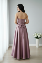 Vestido mauve strapless lazos 3D ball gown espalda corsé C.1940