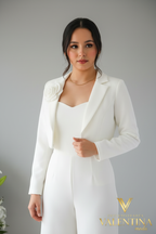Enterizo Blanco Strapless con Blazer y Rosa de Tela cod.E536