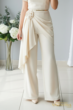 Enterizo Marfil Manga Corta con Rosa y Pantalón Palazzo cod.E534