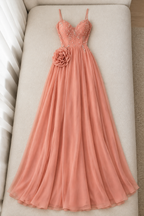 Vestido largo coral con pedrería y flor 3D cod. VC023