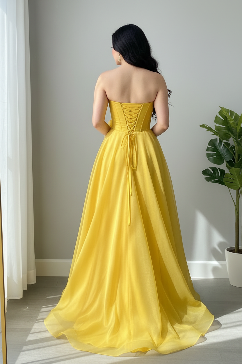Vestido Amarillo Sol Strapless Corsé con Rosa 3D y Falda Organza Maxi cod.981