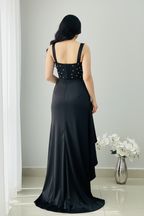 Conjunto negro top perlas falda asimétrica C.1932