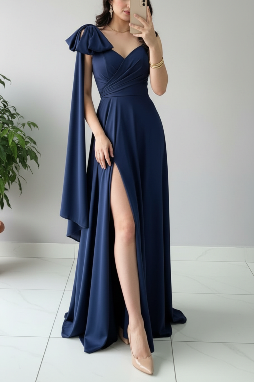 Vestido Azul Marino Escote V Cruzado Moño Capa y Abertura Lateral Alta cod.822