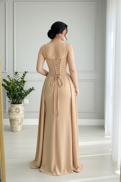 Vestido Nude Champagne Corset Illusion con Perlas, Rosa 3D y Falda Plisada a los lados cod.815