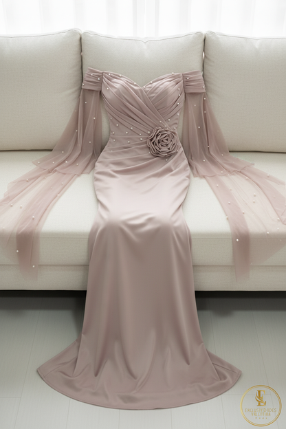 Vestido Rosa Palo Off-Shoulder Mangas Tul Largas Perlas Rosa 3D y Falda Sirena cod.778