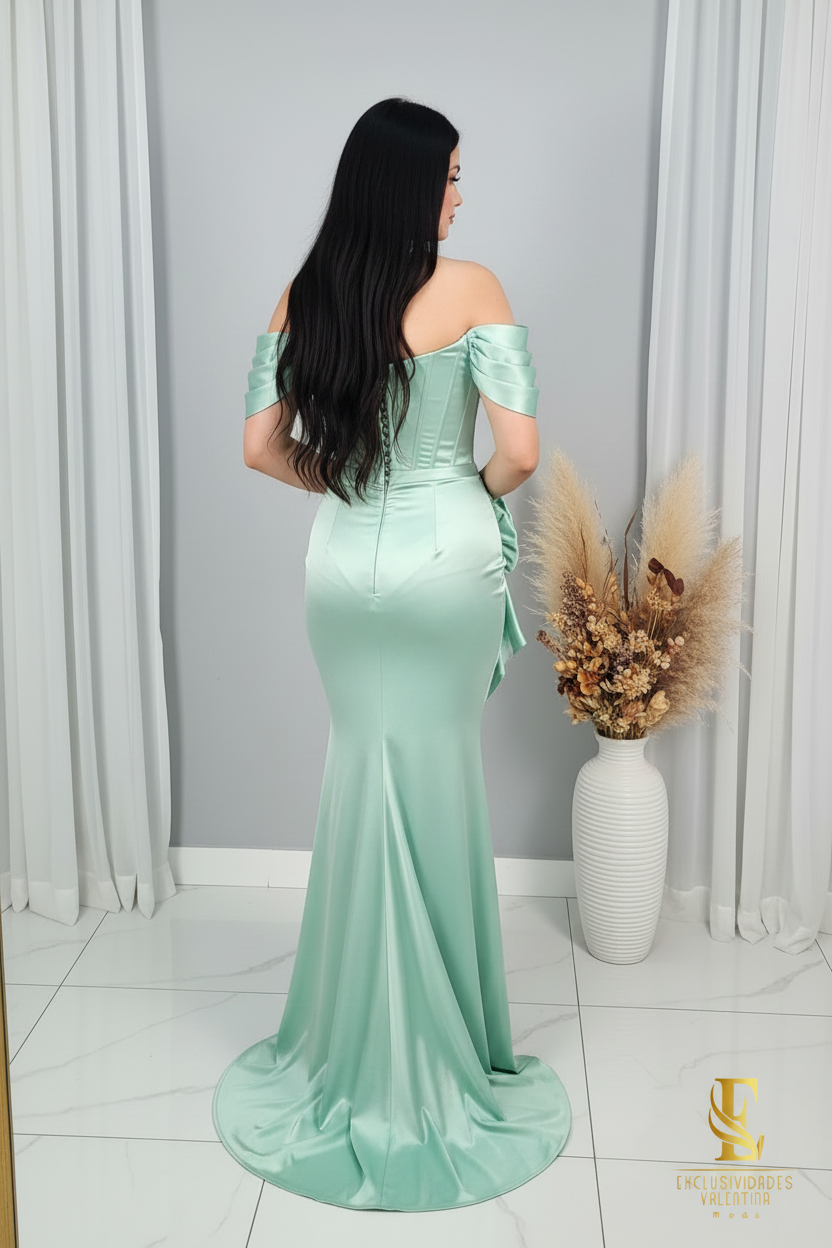 Vestido Verde Sage Satén Off-Shoulder Corset con Rosa 3D Sirena cod.V290