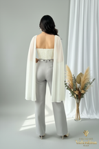 Conjunto Corset Crema con Capa & Pantalón Gris Perla cod.C793