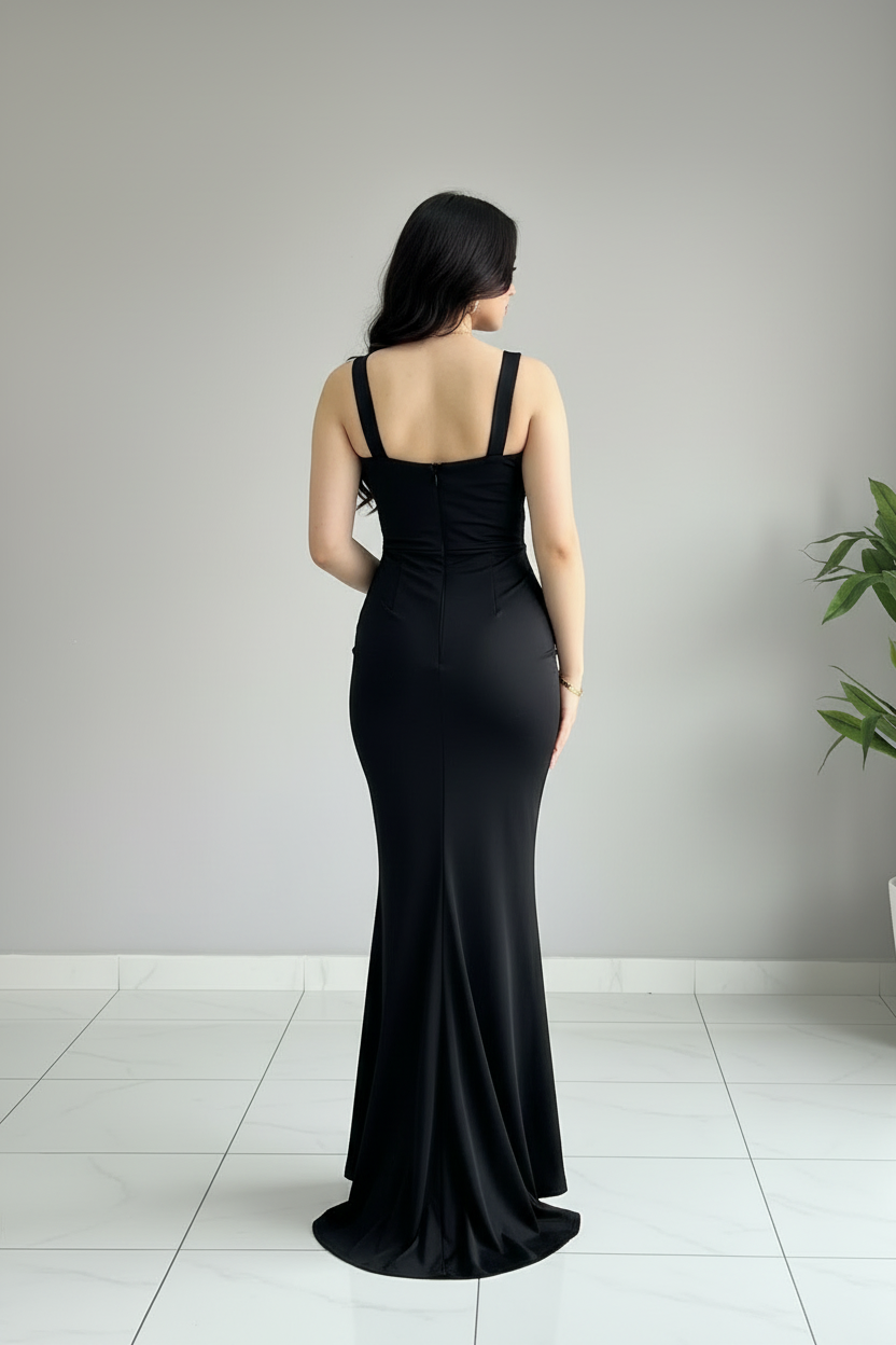 Vestido Negro Sirena con Tirantes y Drapeado cod.660