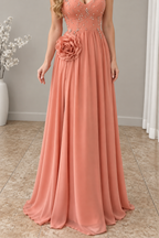 Vestido largo coral con pedrería y flor 3D cod. VC023