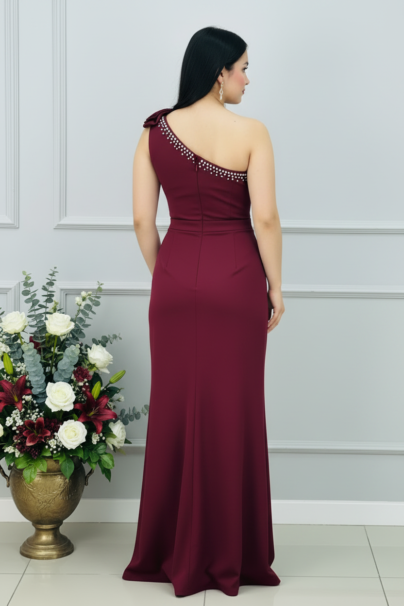 Vestido Vino Tinto Un Hombro Rosas 3D Perlas Abertura cod.V0022