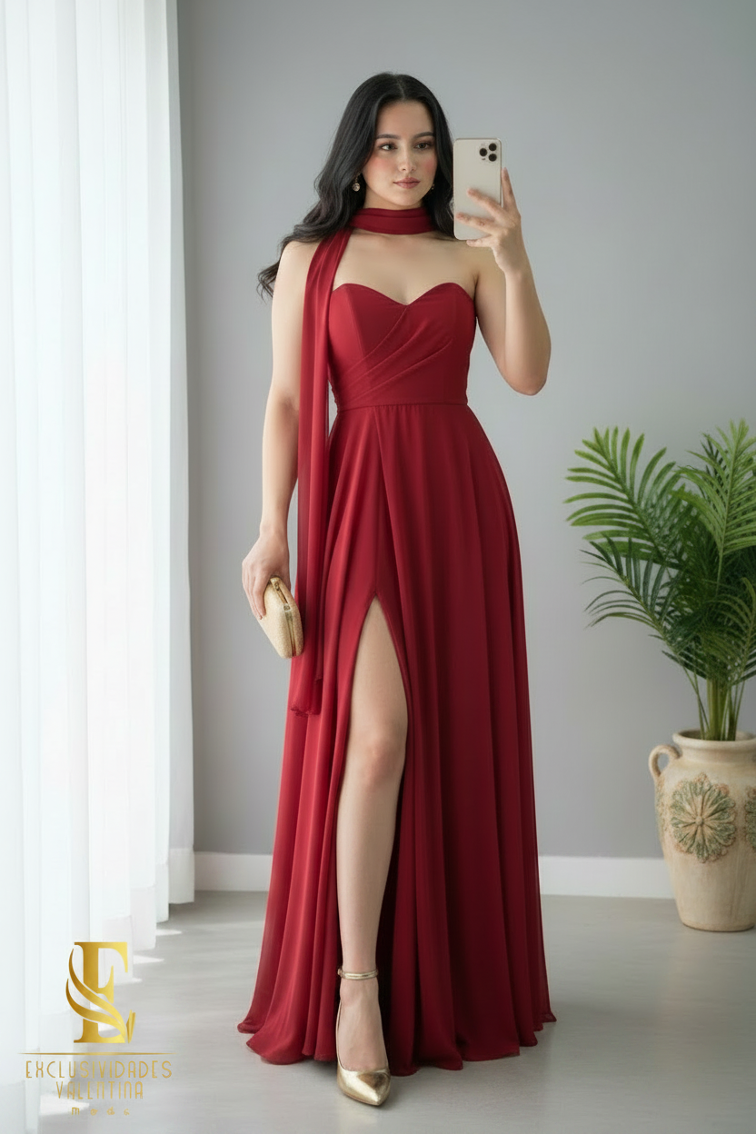 Vestido Rojo Vino Strapless con Choker, Capa Drapeada y Abertura Alta cod.0083