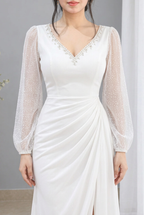 Vestido largo blanco escote V con mangas transparentes y abertura cod. VC033