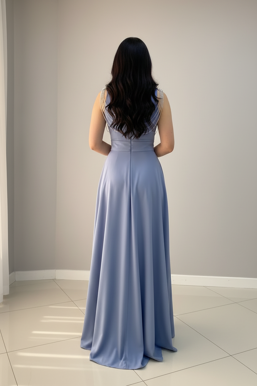 Vestido Blue Pearl – Gown Azul Acero Cuello Alto con Drapeado de Perlas cod.679