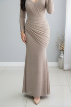 Vestido champagne dorado sirena manga larga drapeado lateral C.1947