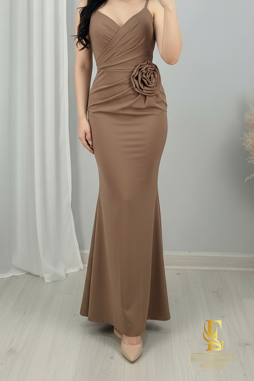 Vestido Sirena Café con Rosa en Cadera cod.0061