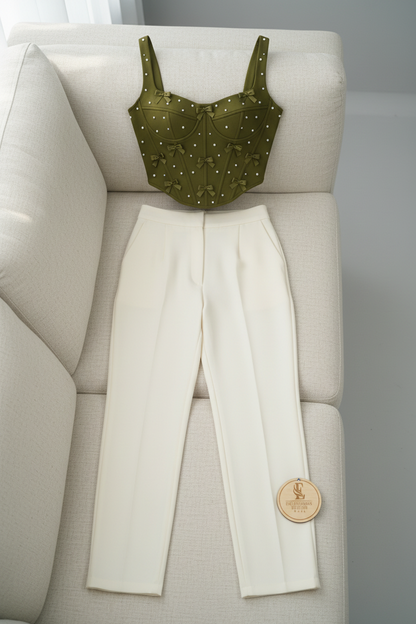 Conjunto Corset Verde Oliva con Lazos y Perlas y Pantalón Recto Crema cod.739