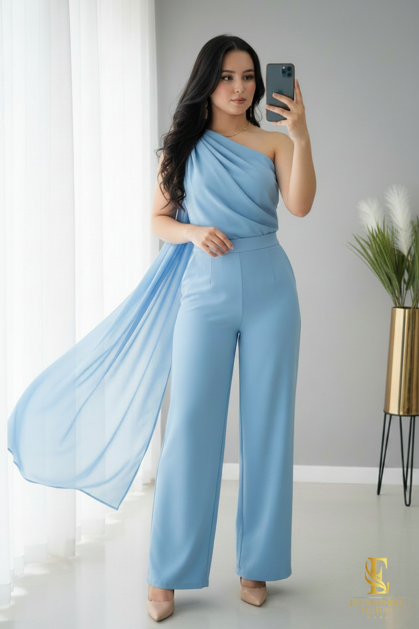 Conjunto Azul Cielo — Top Drapeado Un Hombro con Capa & Palazzo cod.0044