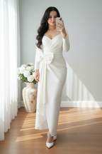 Vestido Blanco Off-Shoulder Manga Larga con Lazo Frontal y Corte Columna — Novia y Gala cod.0073