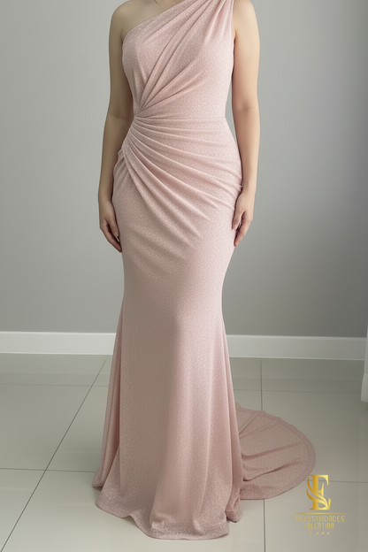 Vestido Sirena Rosa Blush Brillante Un Hombro con Drapeado Diagonal cod.C250