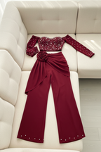 Conjunto Gala Vinotinto Corset de Perlas Off-Shoulder y Palazzo con Rosa 3D cod.C0031