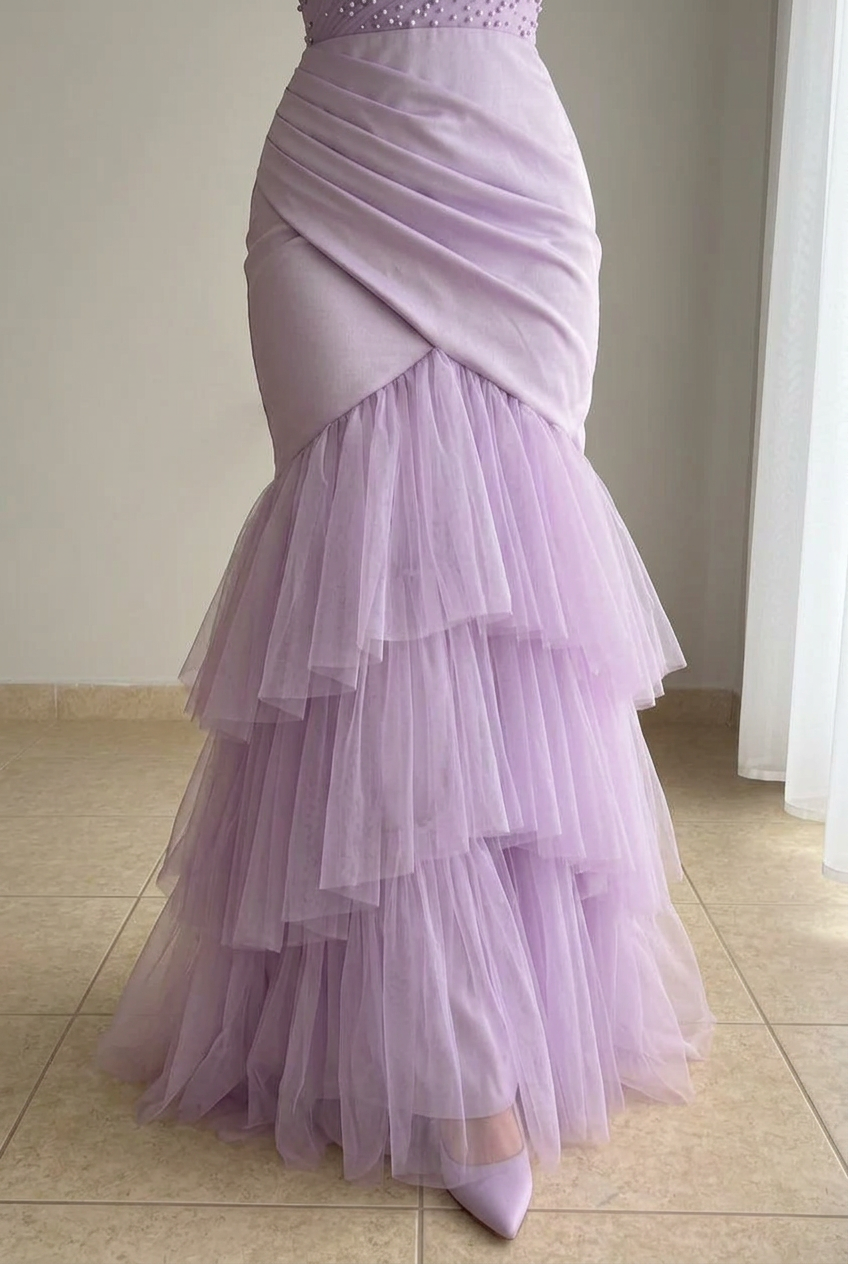 Vestido largo lila con mangas de perlas y falda de tul en capas cod. VC028
