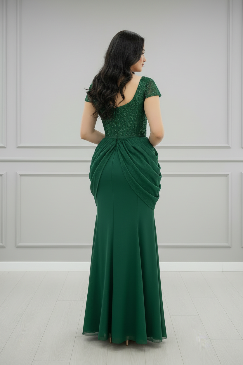Vestido Verde Esmeralda — Corset Bordado con Pedrería y Drapeado Pétalos cod.V630