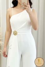 Enterizo Blanco One-Shoulder Manga Corta Asimétrica Broche Girasol Dorado Palazzo cod.00118