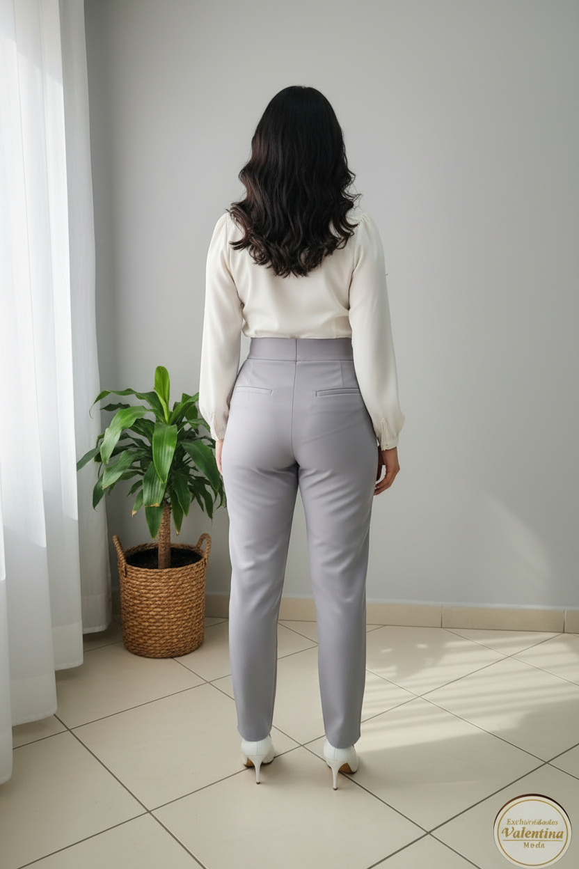 Conjunto 2 Piezas Blusa Blanca Satinada Cruzada y Pantalón Pitillo Gris cod.00146