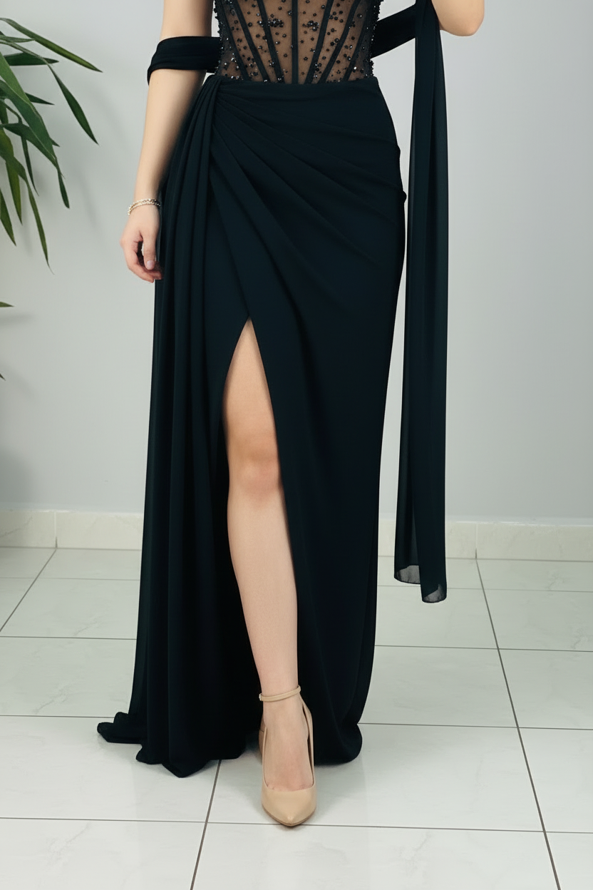 Vestido Formal Negro Strapless Corset Transparente con Pedrería y Capa Drapeada cod.528