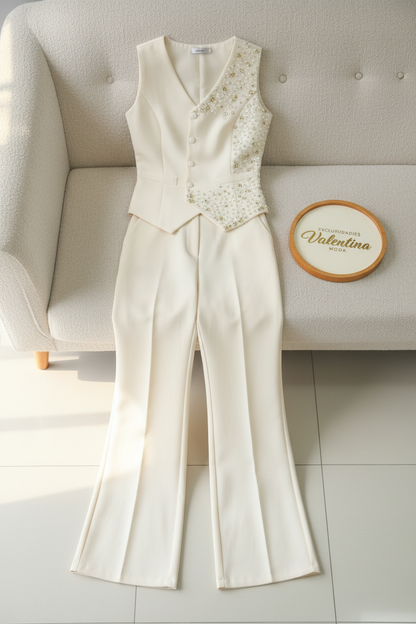 Conjunto Crema Chaleco Bordado y Pantalón cod.633