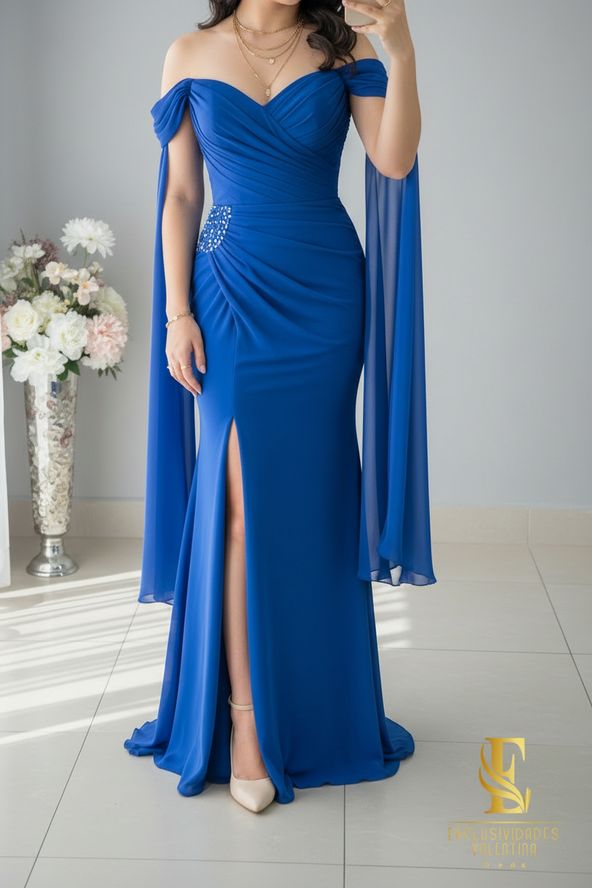 Vestido Sirena Azul Royal | Off-Shoulder Drapeado con Pedrería y Mangas Capa cod.V513