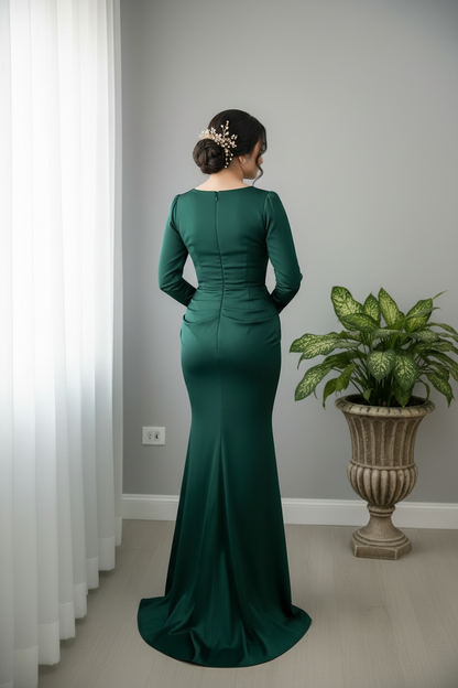 Vestido Verde Esmeralda Manga Larga Cuello V Perlas cod.0020