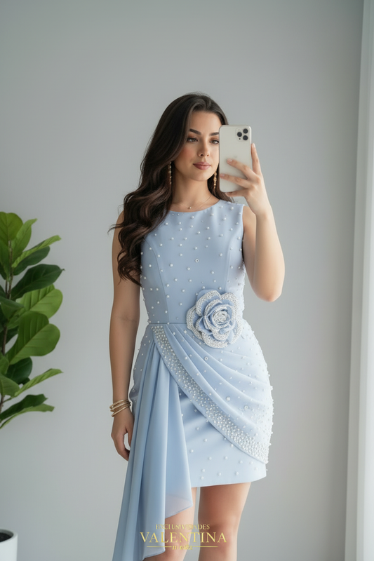 Vestido Azul Cielo Corto Rosa 3D y Perlas cod.V734