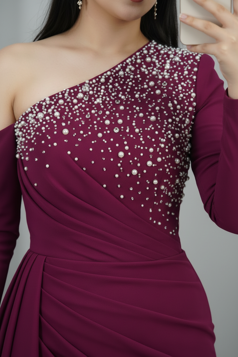 Vestido Ciruela Un Hombro Perlas Ruedo Asimétrico | VM-018