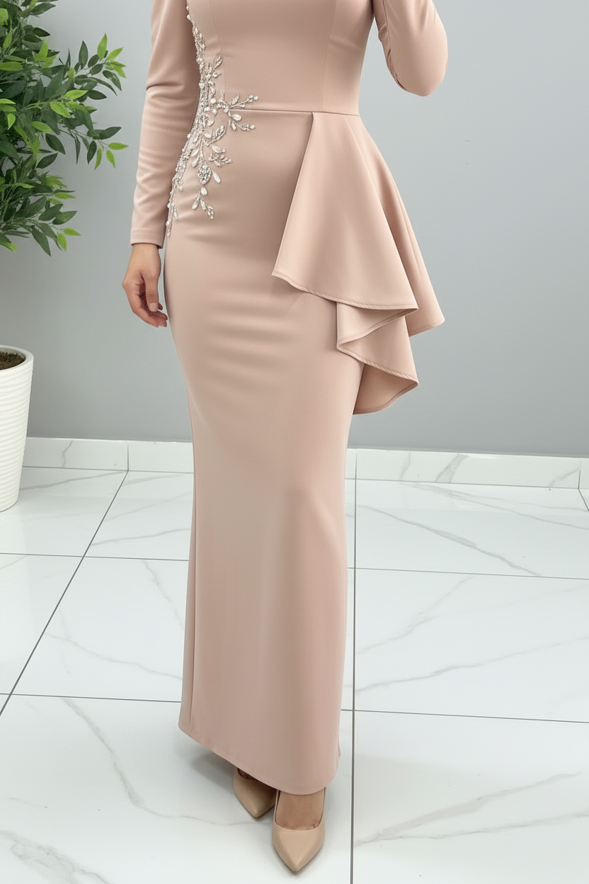 Vestido Nude Rosa Peplum Asimétrico con Bordado Floral cod.639