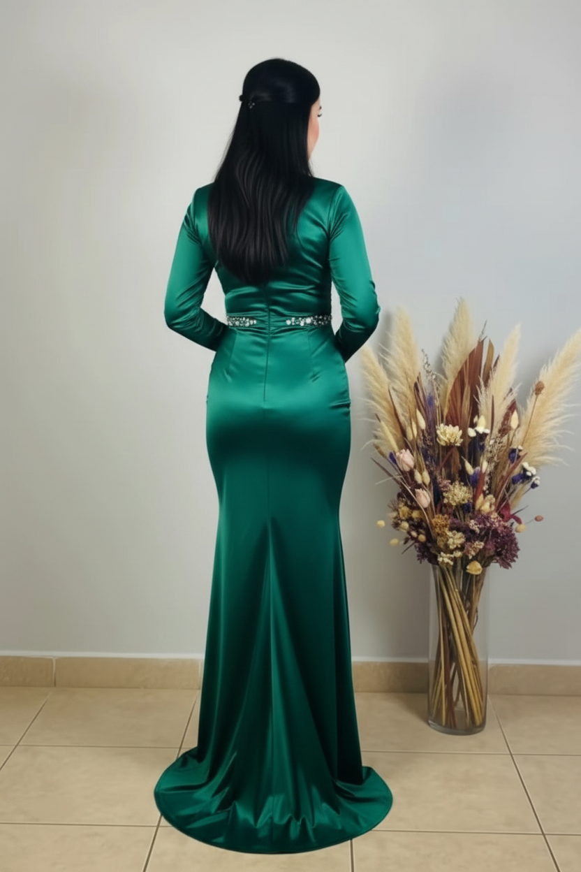 Vestido Verde Esmeralda Satén Escote V Mangas Largas Cristales cod.V0026