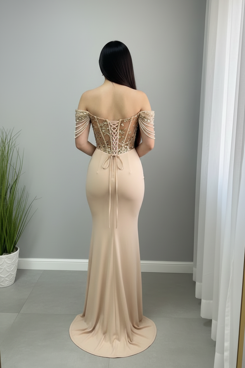 Vestido Nude Dorado Off-Shoulder Sirena Corset Pedrería con Flecos cod.V685