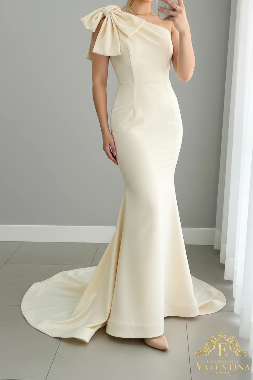 Vestido Marfil Un Hombro Lazo Doble Sirena Cola Larga cod.927