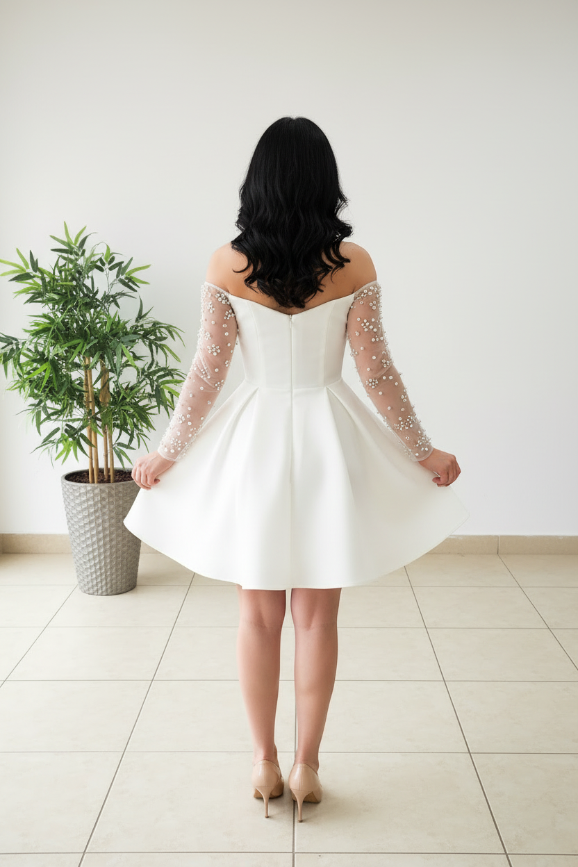 Vestido Corto Blanco Off-Shoulder con Mangas de Tul y Perlas cod.516